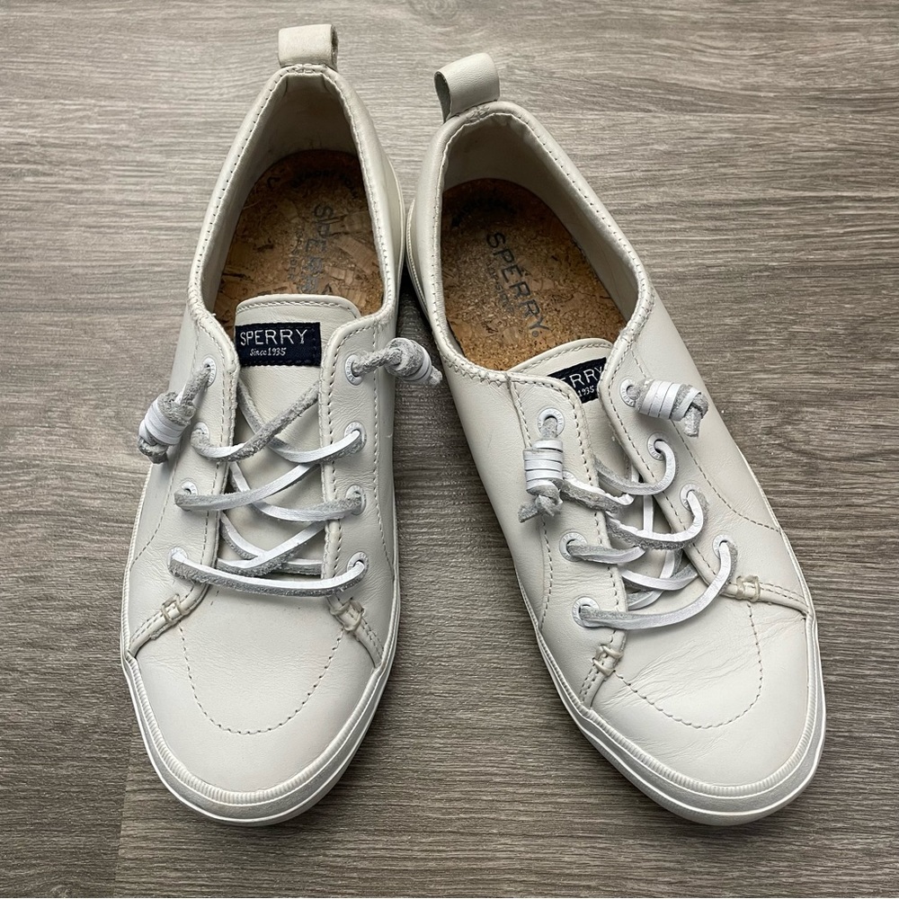 Sperry Offwhite Women’s Crest Vibe Leather Sneakers Size 6.5
